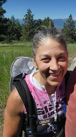 Kori smiling, grateful to know how to break free from emotional eating